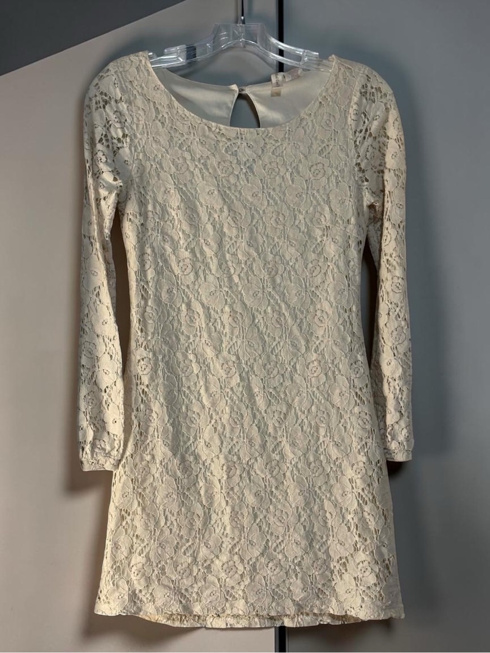 Red Camel Lace Long-Sleeve Shift Dress in Cream Size XS